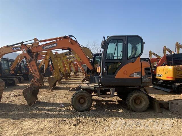 Doosan DX60W Εκσκαφείς με ερπύστριες
