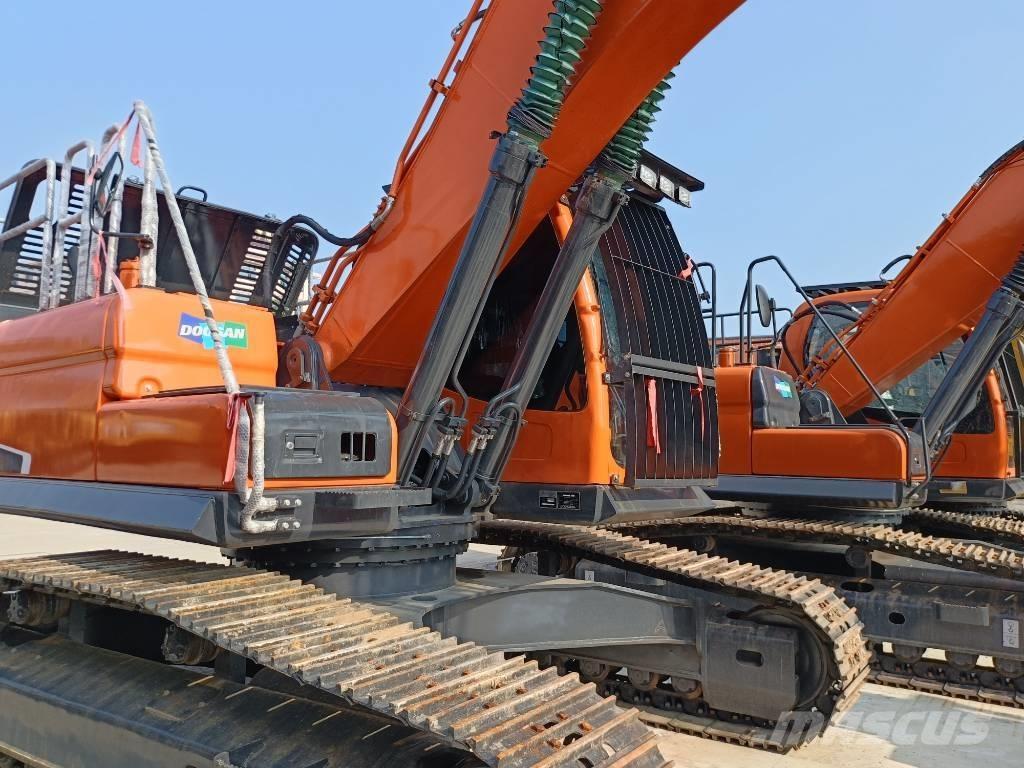 Doosan DX300-9 Εκσκαφείς με ερπύστριες