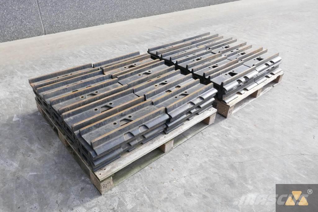 CAT 330 Trackshoes Ελαστικά και ζάντες