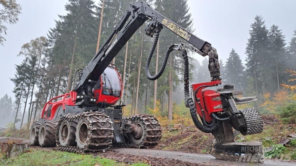 Komatsu 931 XC Θεριζοαλωνιστικές μηχανές