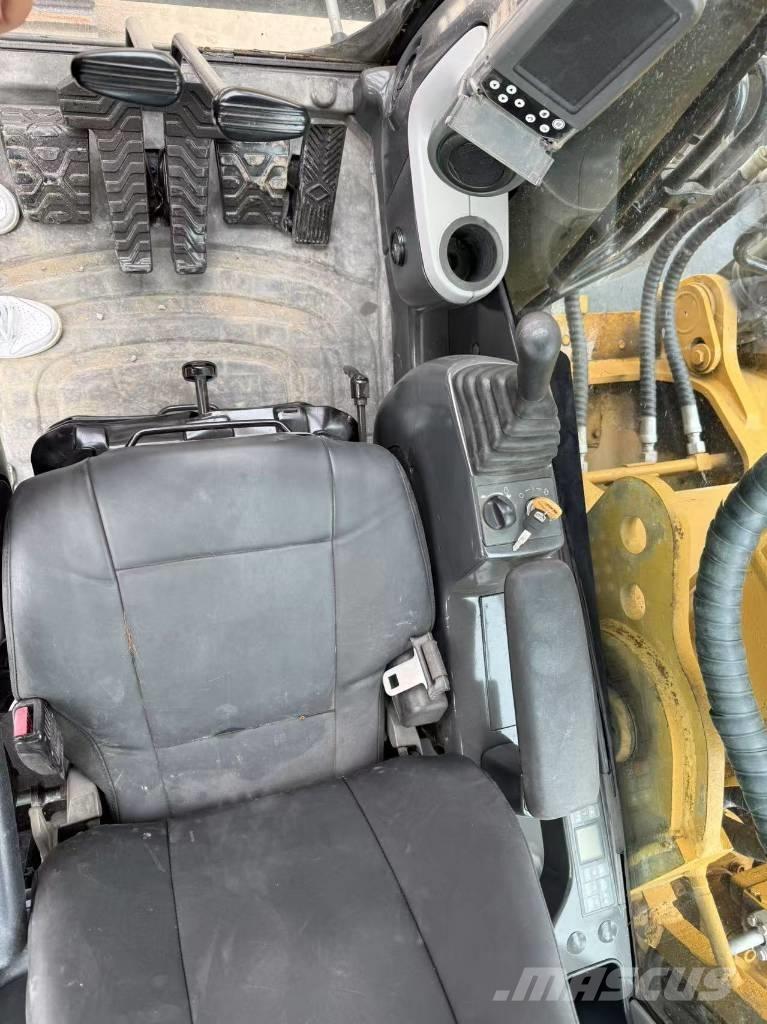 CAT 330 D L Εκσκαφείς με ερπύστριες