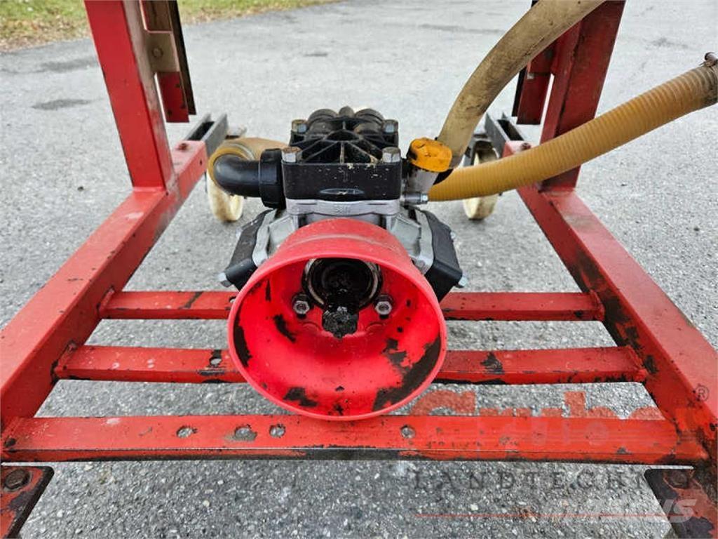 Schmotzer 800 l Ρυμουλκούμενα ψεκαστικά