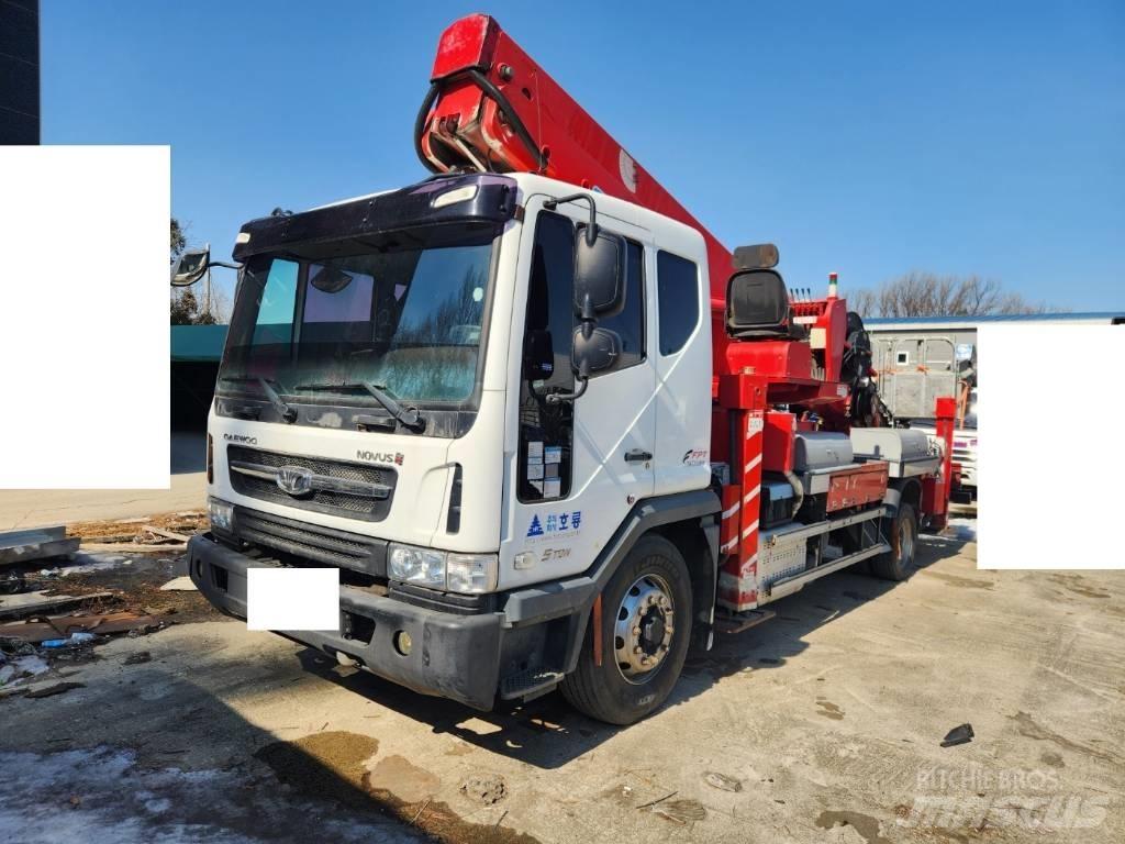 Horyong SKY450 Εναέριες πλατφόρμες τοποθετημένες σε φορτηγό