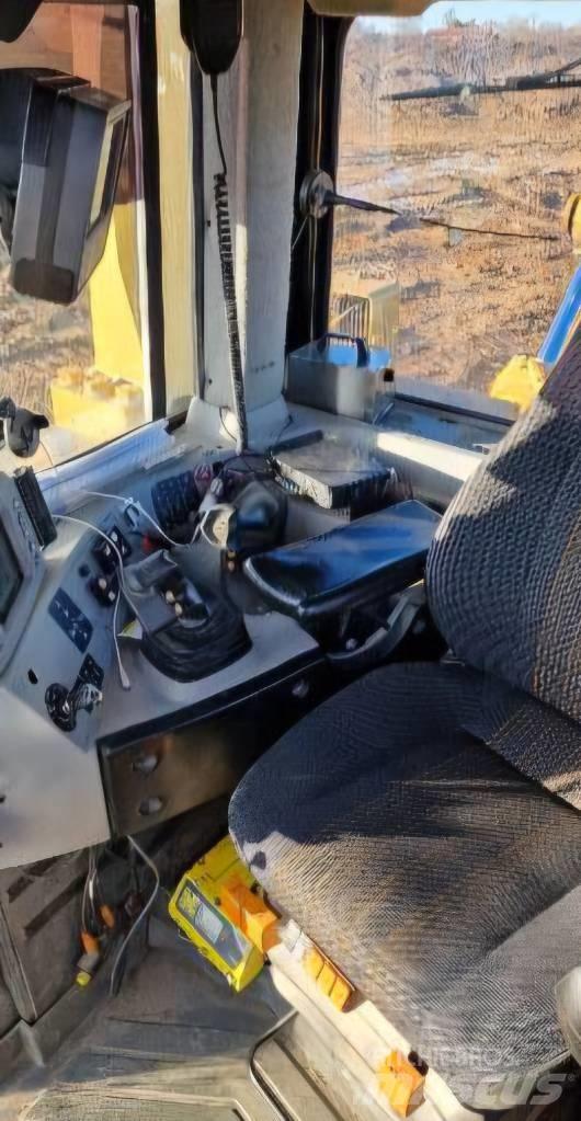 CAT D 8 T Μπουλντόζες με ερπύστριες