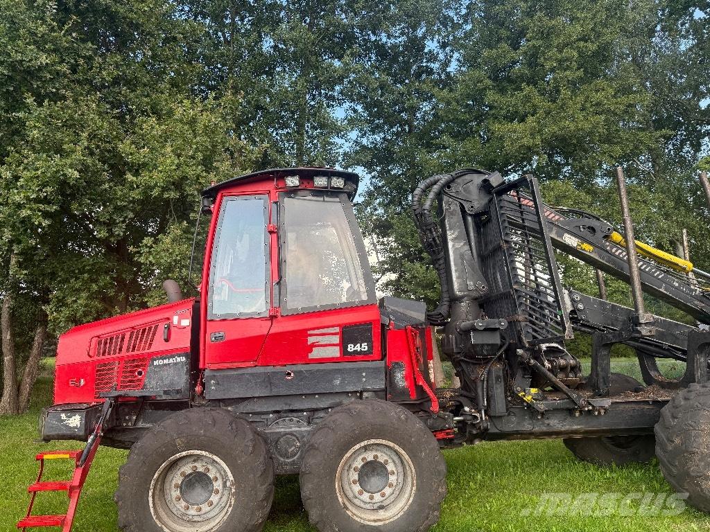 Komatsu 845 Μεταφορείς ξυλείας