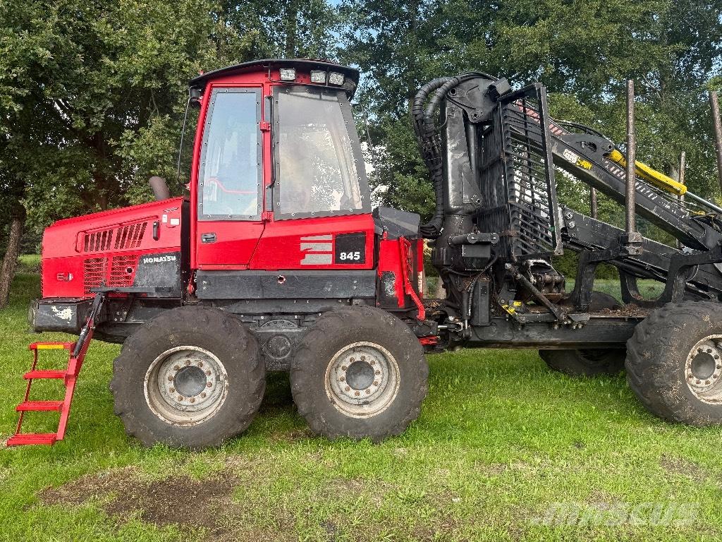 Komatsu 845 Μεταφορείς ξυλείας