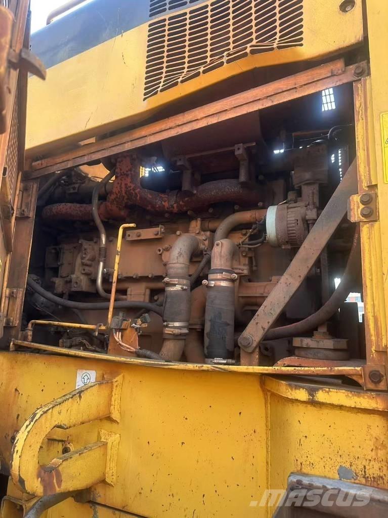Komatsu WA 600-6 Φορτωτές με λάστιχα (Τροχοφόροι)