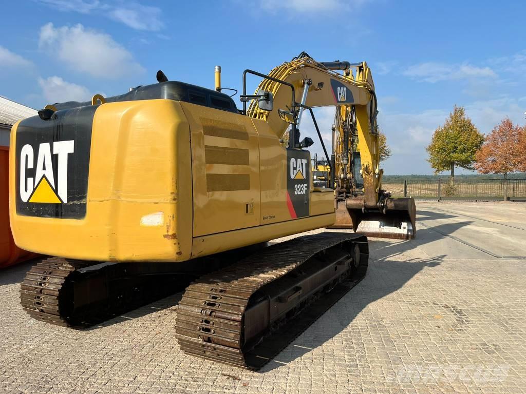 CAT 323 F L Εκσκαφείς με ερπύστριες
