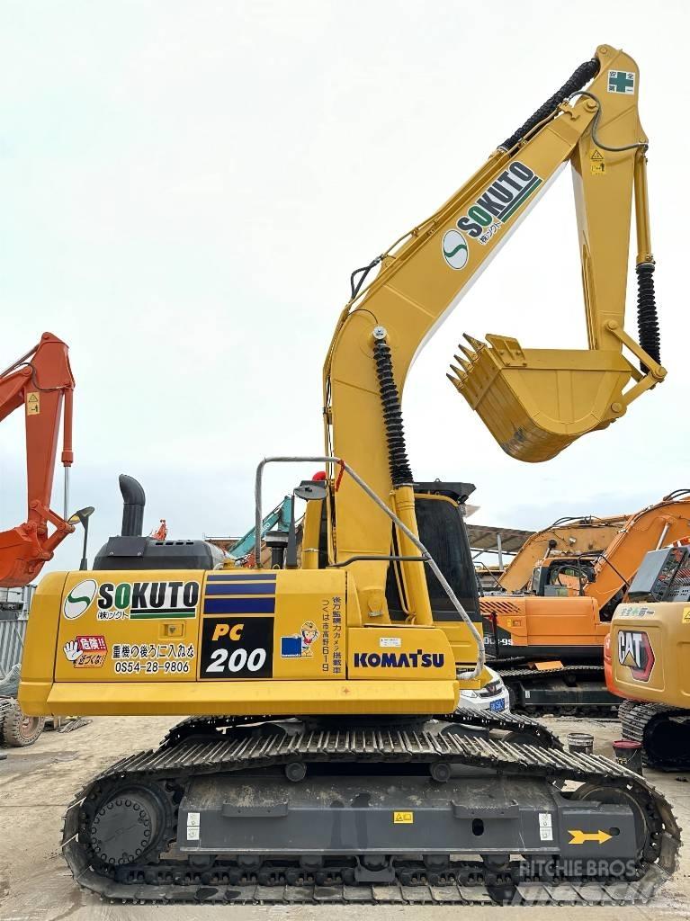 Komatsu PC200-8 Εκσκαφείς με ερπύστριες