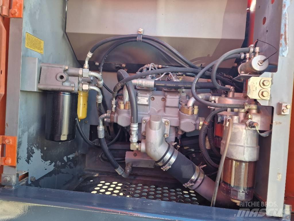 Hitachi ZX 210-3 Εκσκαφείς με ερπύστριες