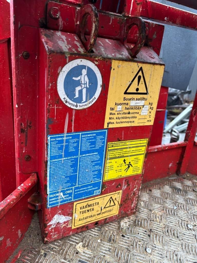 Leguan 110 Ανυψωτήρες με κατακόρυφους πυλώνες