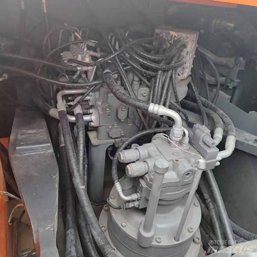 Hitachi 240-3 Εκσκαφείς με ερπύστριες