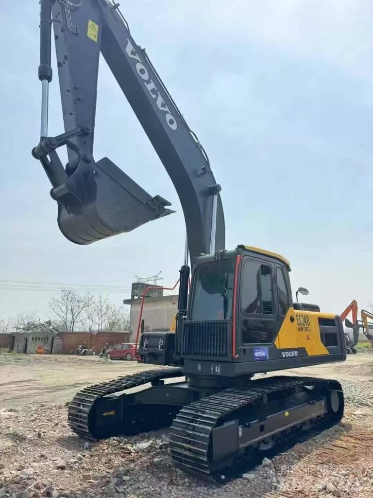 Volvo EC 240 Εκσκαφείς με ερπύστριες