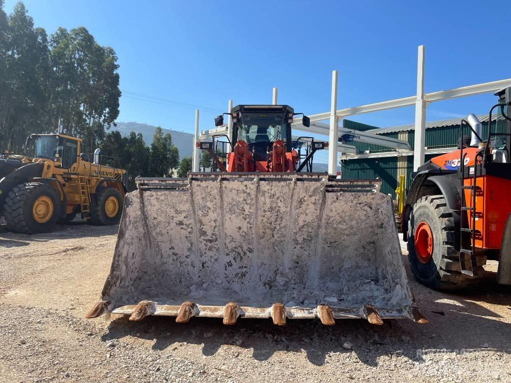 Hitachi ZW 550 - 6 Φορτωτές με λάστιχα (Τροχοφόροι)