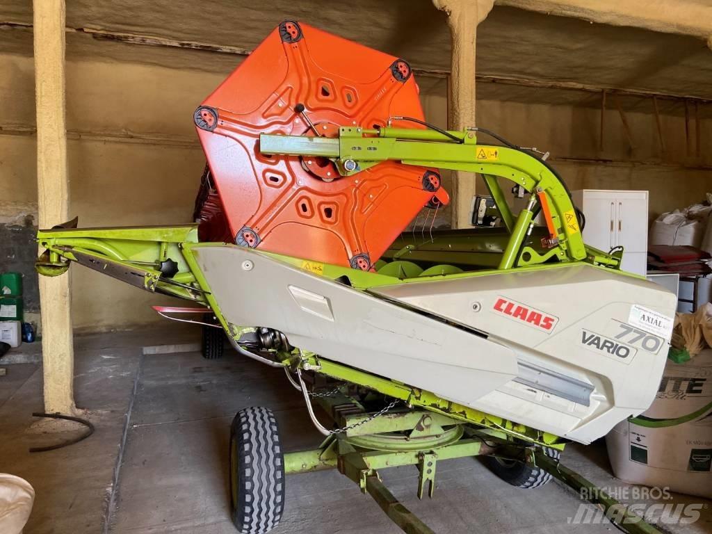 CLAAS Lexion 750 Θεριζοαλωνιστικές μηχανές
