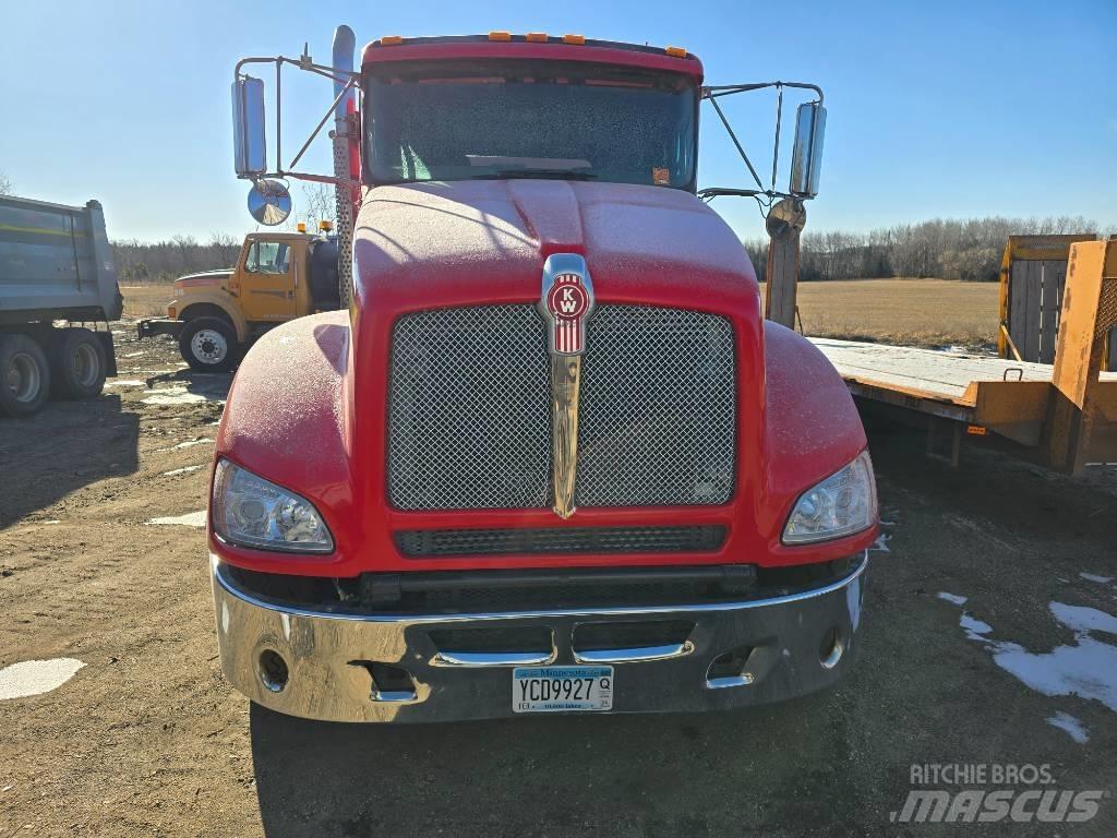 Kenworth T 440 Φορτηγά Ανατροπή