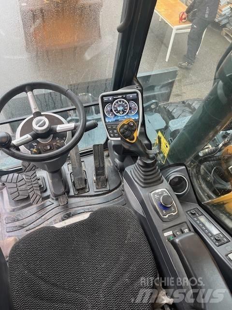 Hyundai HW160 Εκσκαφείς με τροχούς - λάστιχα