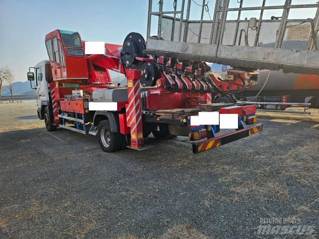 Horyong SKY450 Εναέριες πλατφόρμες τοποθετημένες σε φορτηγό