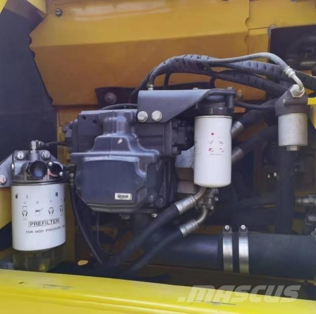 Komatsu PC220-8 Εκσκαφείς με ερπύστριες