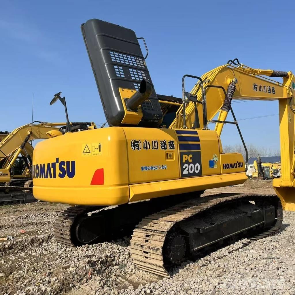 Komatsu PC 200 Εκσκαφείς με ερπύστριες