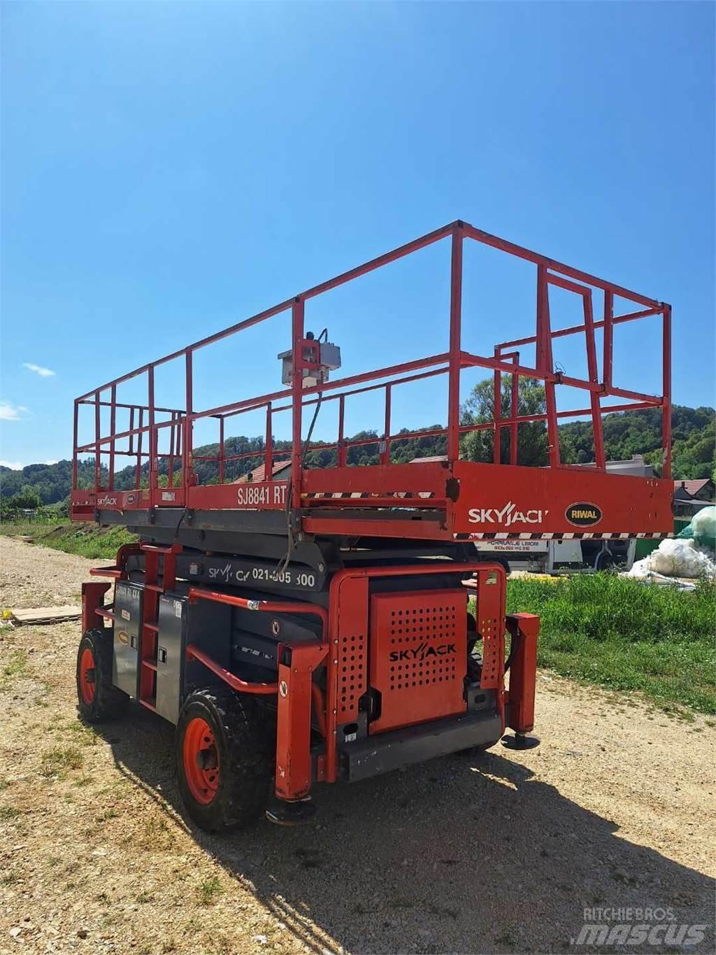 SkyJack 8841RT Ανυψωτήρες ψαλιδωτής άρθρωσης