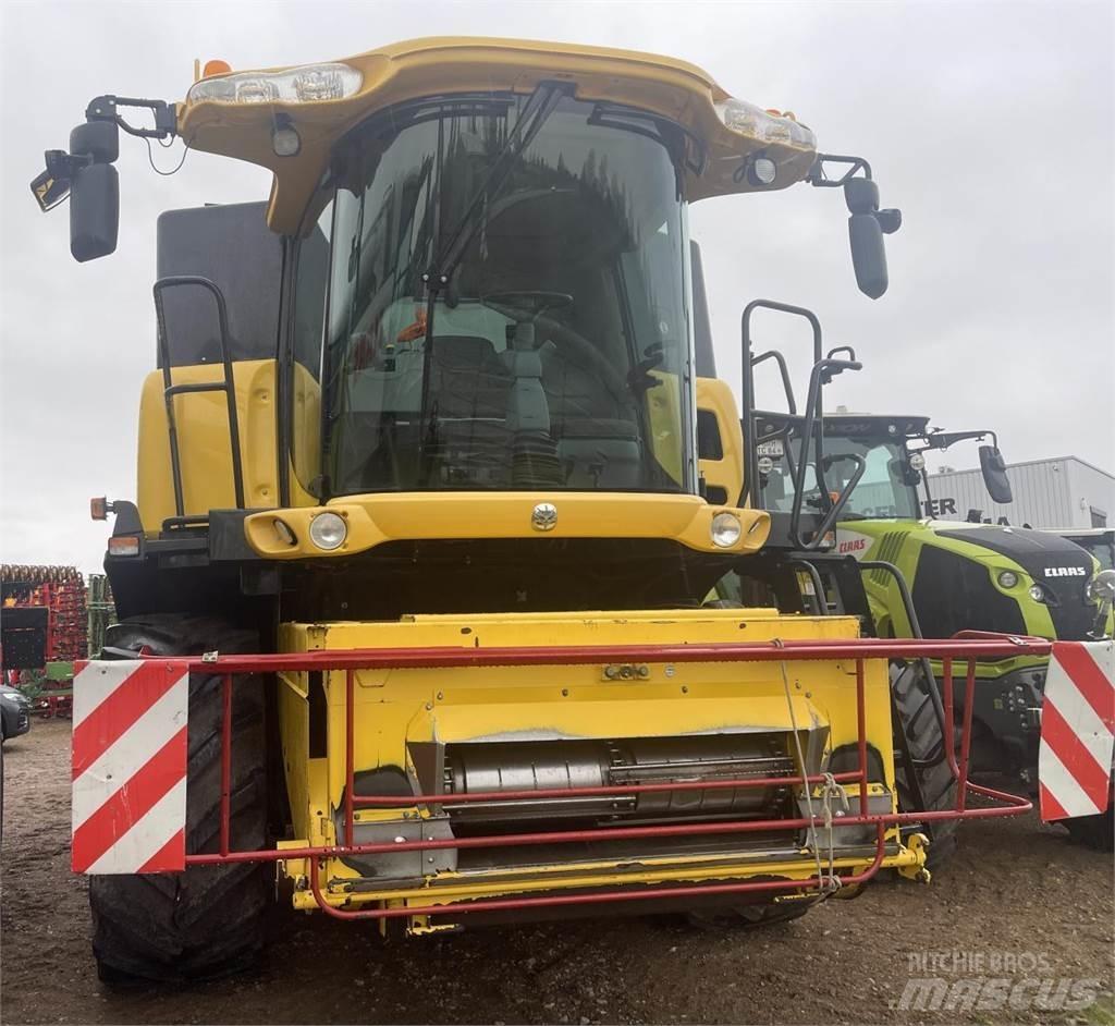 New Holland CR 980 Θεριζοαλωνιστικές μηχανές