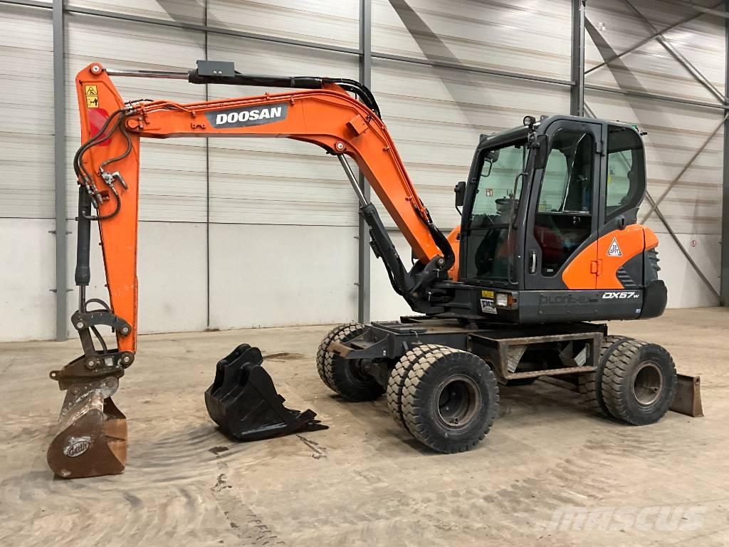 Doosan DX 57 W-5 Εκσκαφείς με τροχούς - λάστιχα