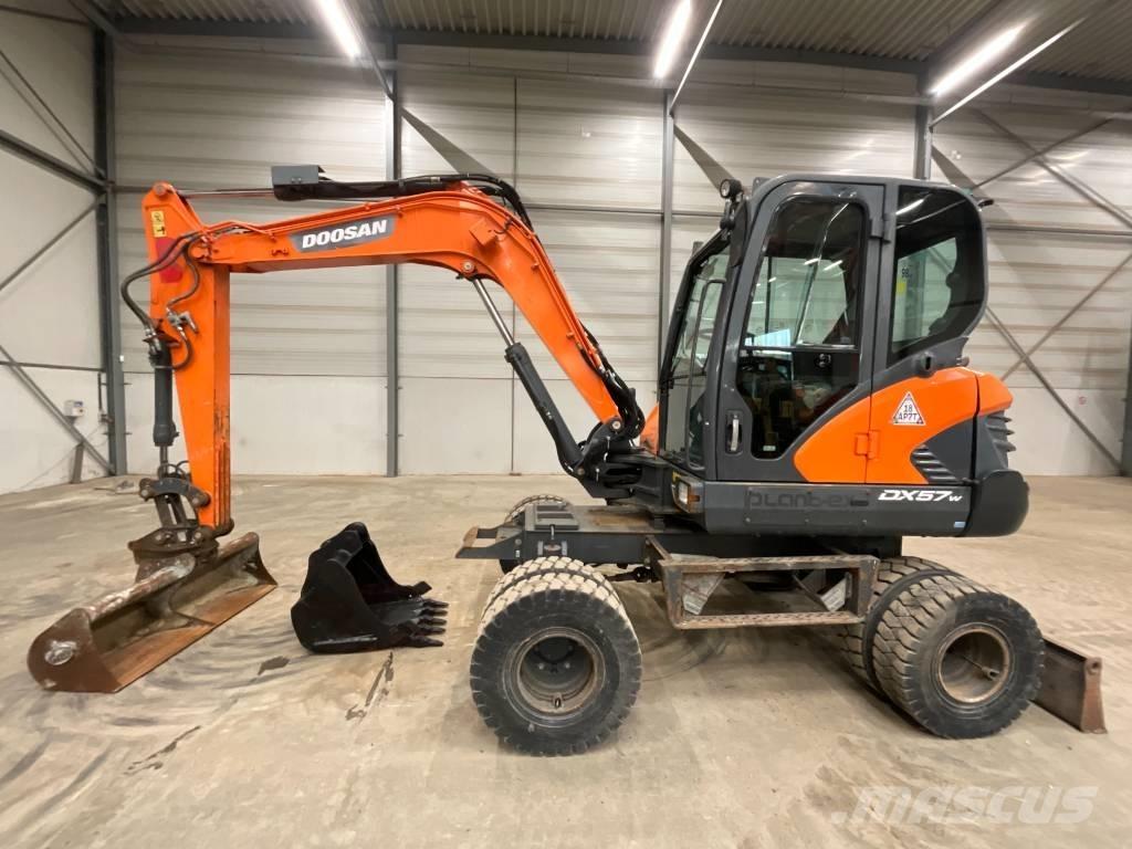 Doosan DX 57 W-5 Εκσκαφείς με τροχούς - λάστιχα