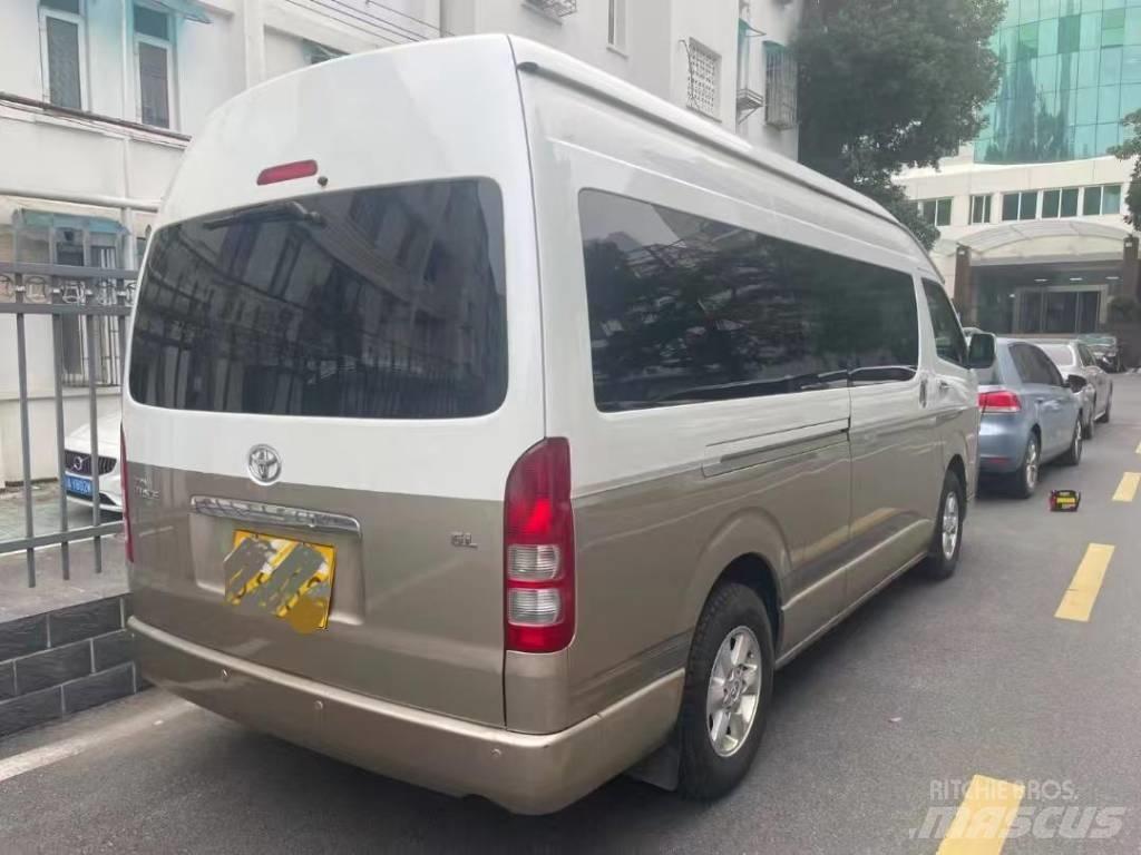 Toyota Coaster Υπεραστικά Λεωφορεία 