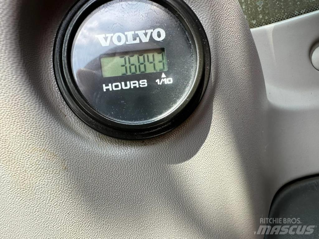 Volvo BM ECR235EL Εκσκαφείς με ερπύστριες