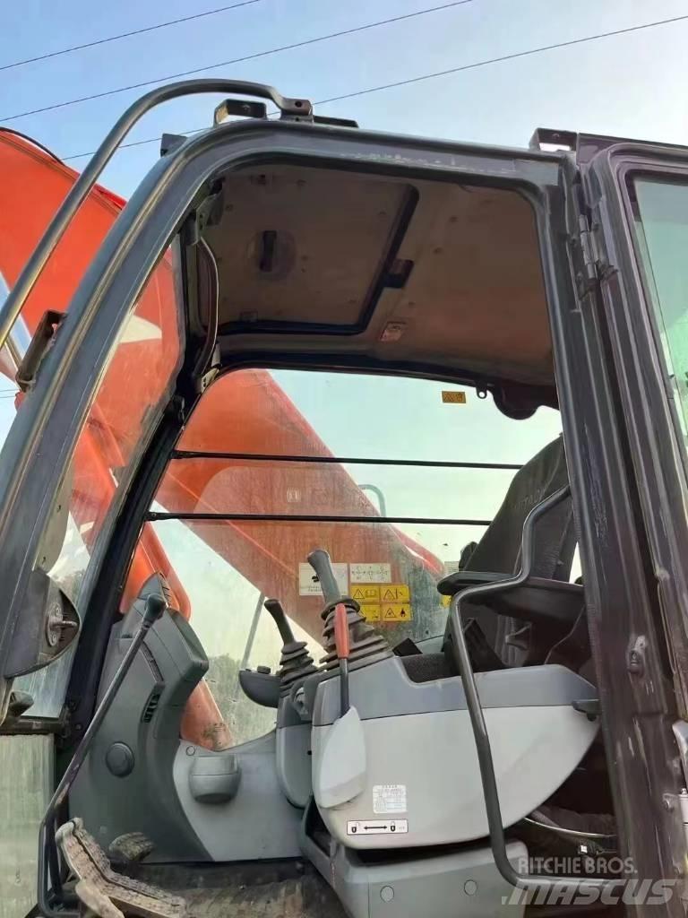 Hitachi ZX 300 Εκσκαφείς με ερπύστριες