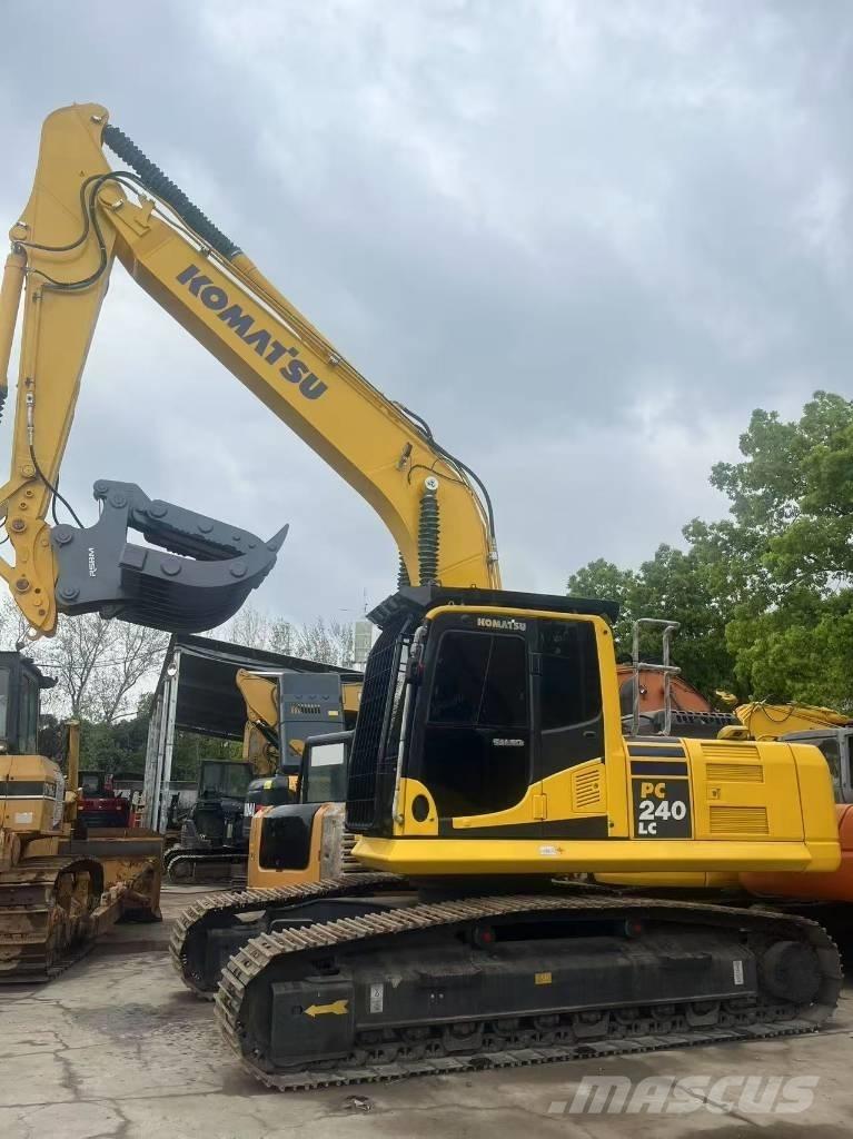 Komatsu PC 240 Εκσκαφείς με ερπύστριες