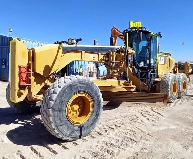 CAT 14 M Γκρέιντερς