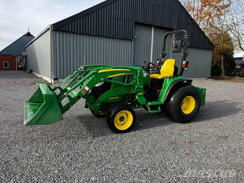 John Deere 3045 R Τρακτέρ