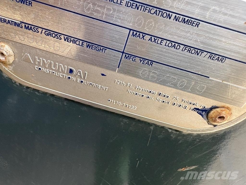 Hyundai HX 130 Εκσκαφείς με ερπύστριες