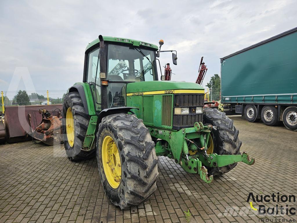 John Deere 6810 Τρακτέρ