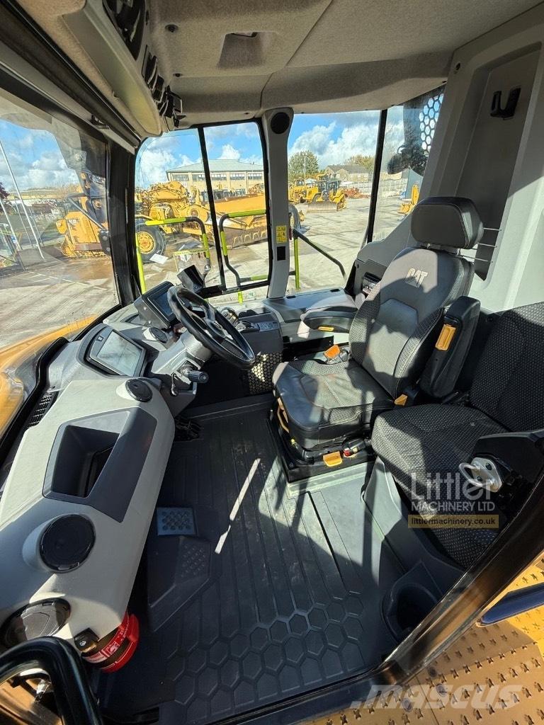 CAT 730 Σπαστό Dump Truck ADT