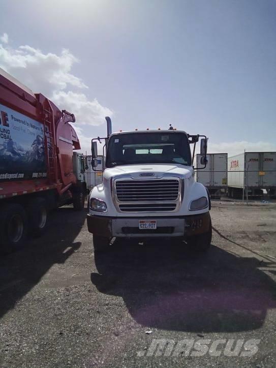 Freightliner M2 Φορτηγά με γερανό & γάτζο