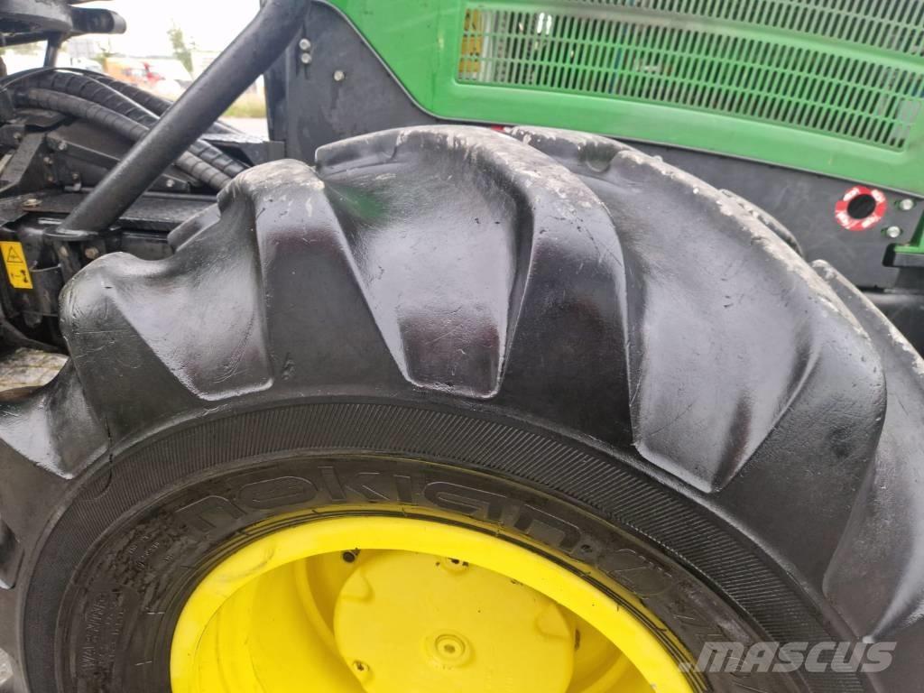 John Deere 1070 E Θεριζοαλωνιστικές μηχανές