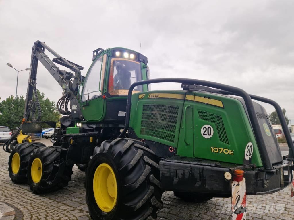 John Deere 1070 E Θεριζοαλωνιστικές μηχανές