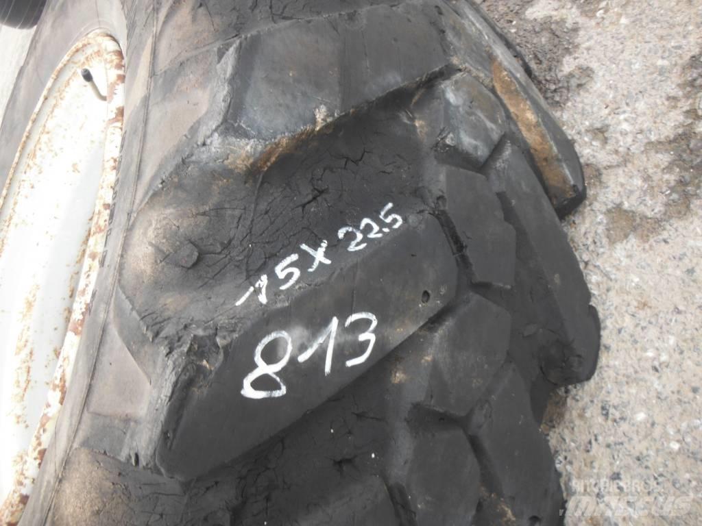 Michelin 15R22.5 Ελαστικά και ζάντες