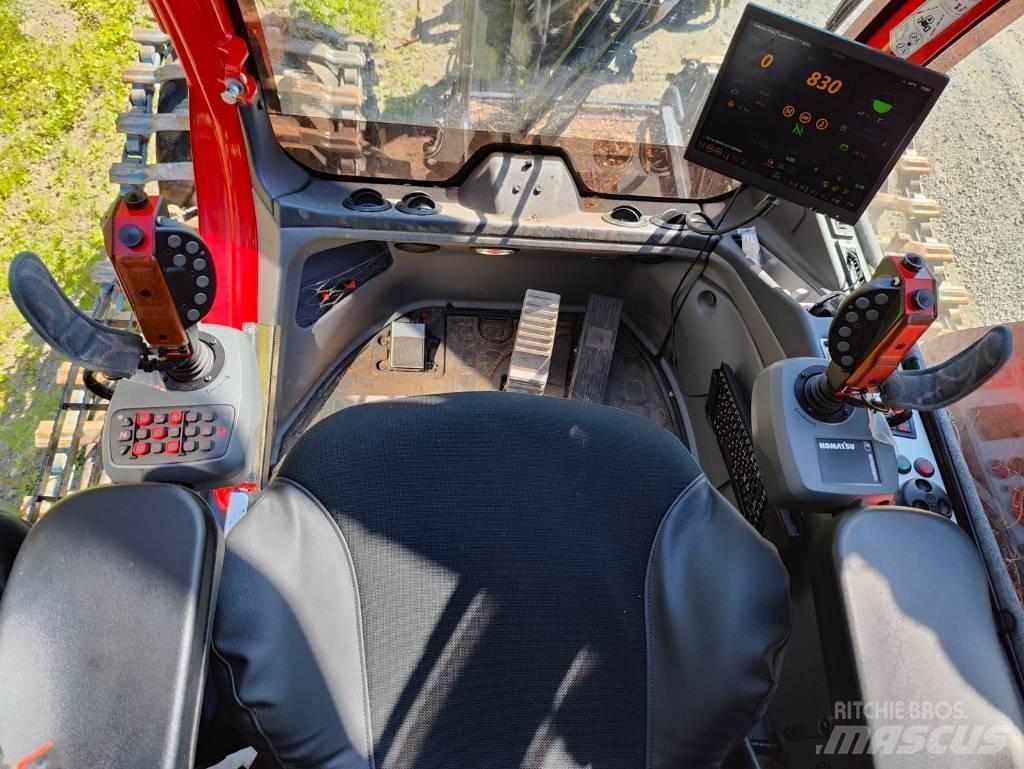 Komatsu 931 XC Θεριζοαλωνιστικές μηχανές