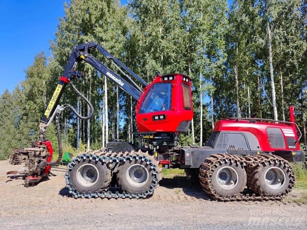 Komatsu 931 XC Θεριζοαλωνιστικές μηχανές
