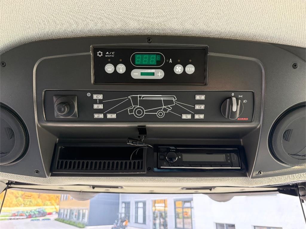 CLAAS LEXION 7500 Θεριζοαλωνιστικές μηχανές