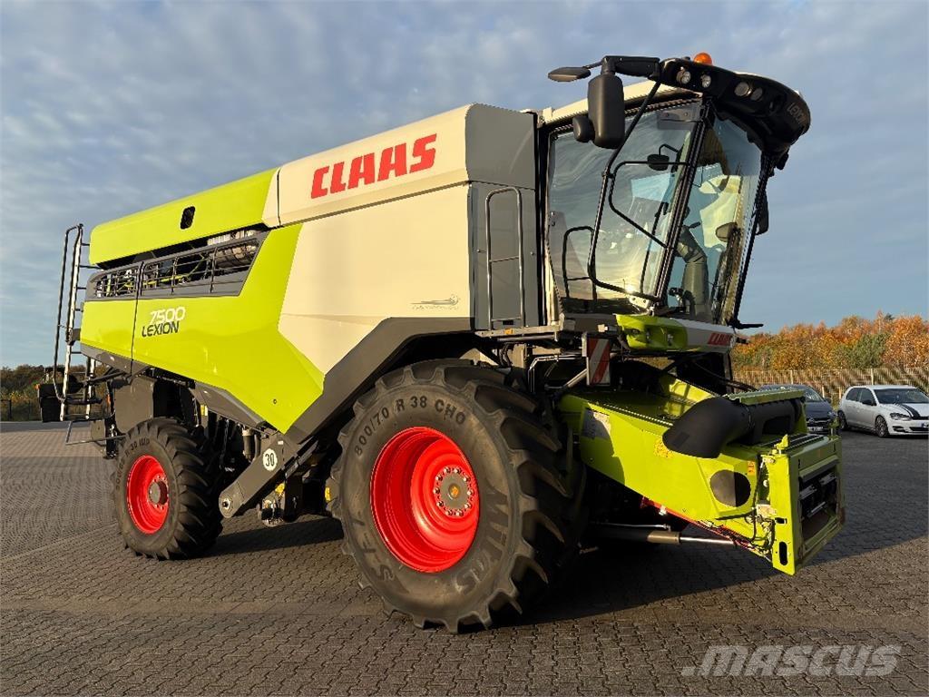 CLAAS LEXION 7500 Θεριζοαλωνιστικές μηχανές