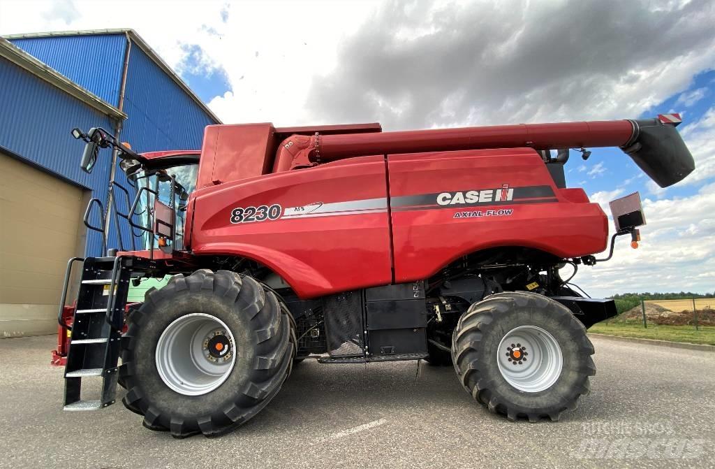 Case IH 8230 Θεριζοαλωνιστικές μηχανές
