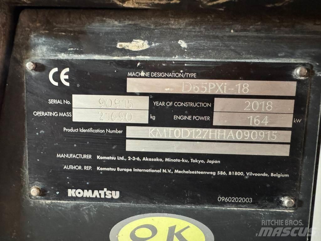 Komatsu D65PXi-18 Μπουλντόζες με ερπύστριες