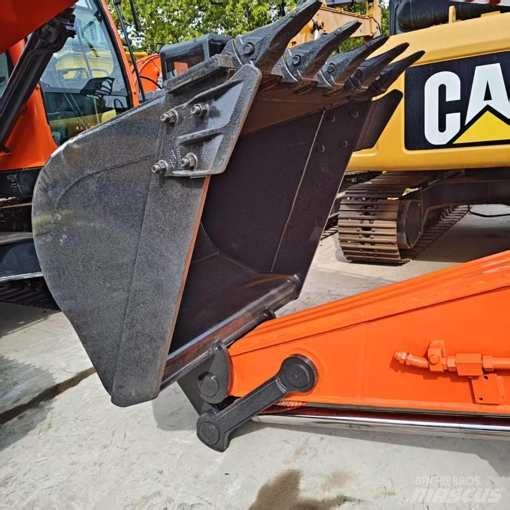 Doosan DX 225 Εκσκαφείς με ερπύστριες