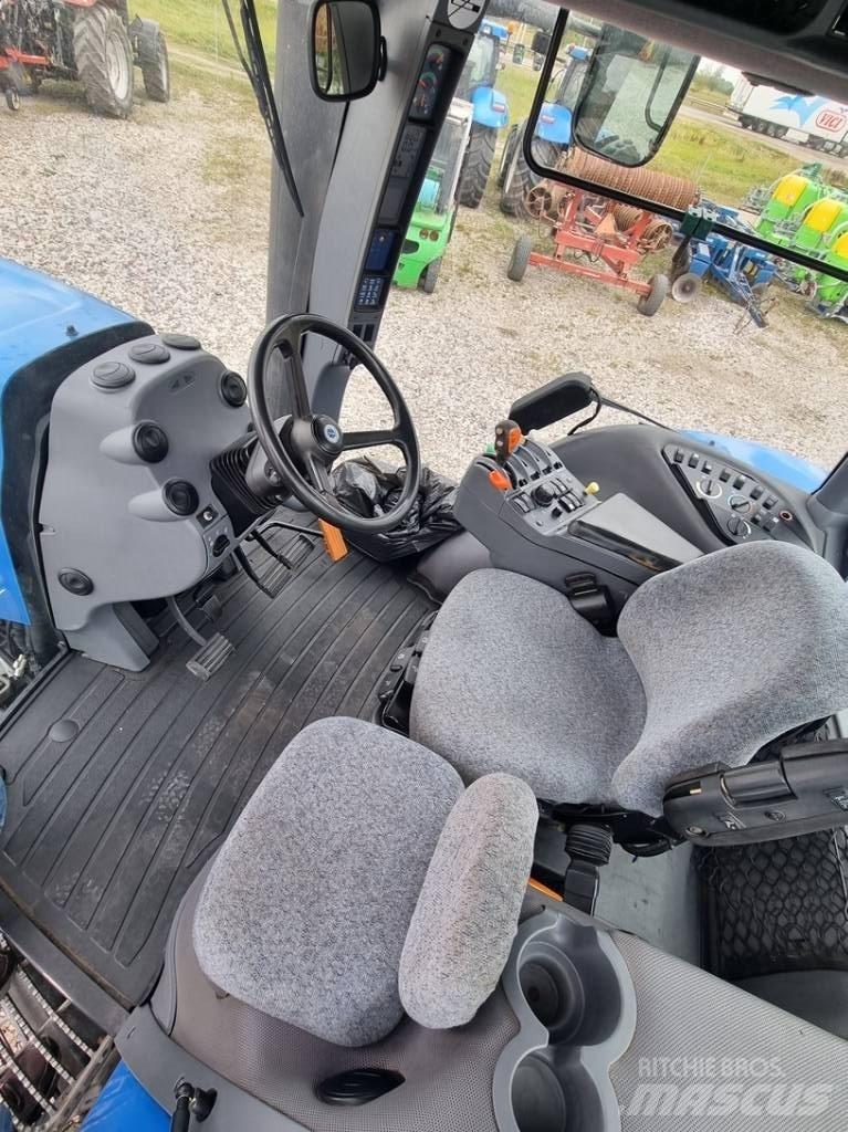New Holland T 8040 Τρακτέρ