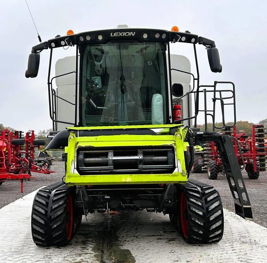 CLAAS Lexion 8900 TT Θεριζοαλωνιστικές μηχανές